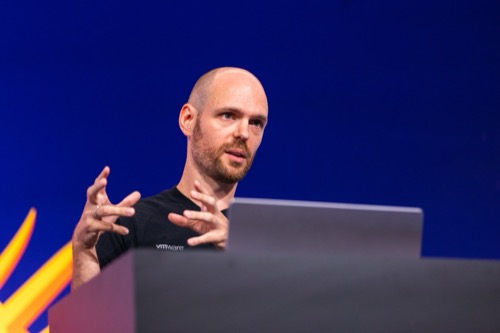 /speakers/moritz-halbritter/