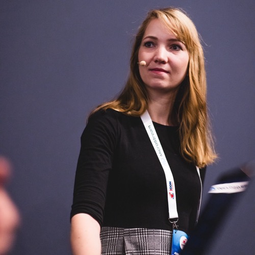 /speakers/sandra-ahlgrimm/